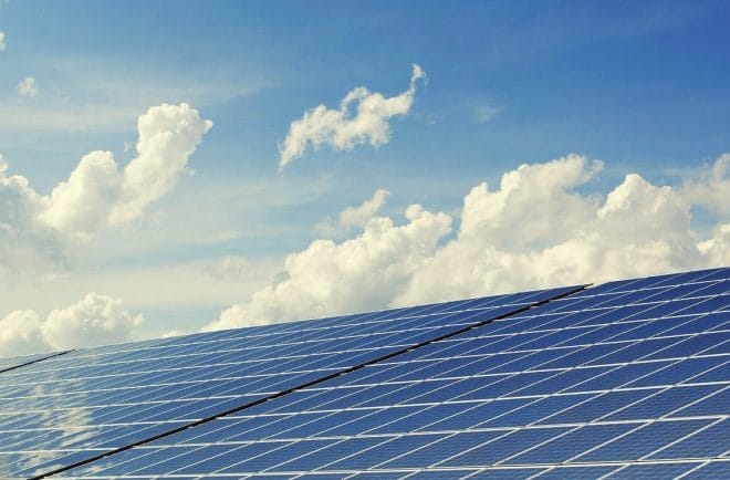 Panneaux solaires - Énergie verte et panneaux solaires : tout ce que vous devez savoir sur leur rentabilité